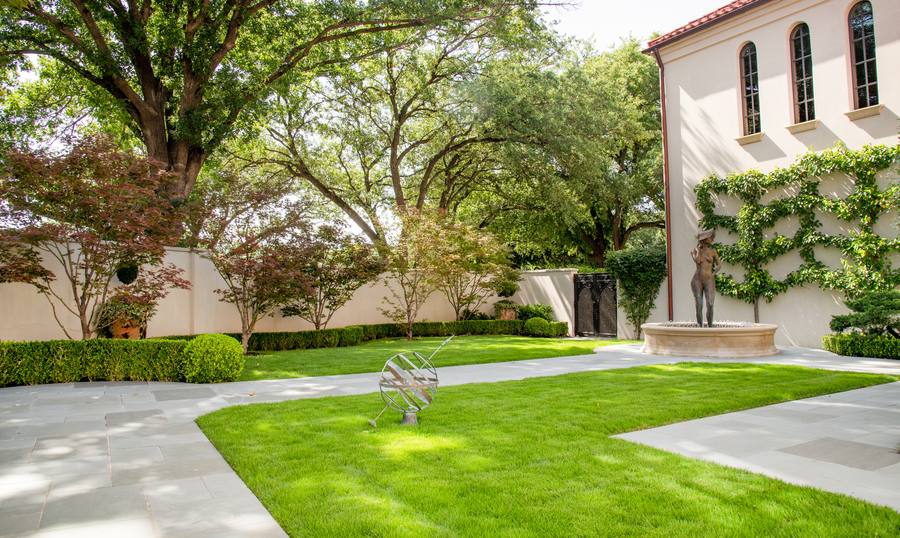Transforming Luxury Properties: Landscape Redesign and Construction Ideas for Highland Park, Preston Hollow, and University Park